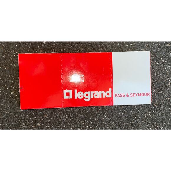 Pass & Seymour 885TRW White 15A Tamper Resistant Decorator Receptacles 10-Pack - Picture 1 of 5